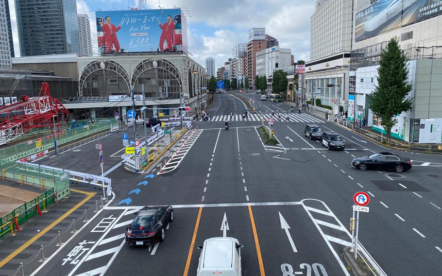 In front of Shingawa Station